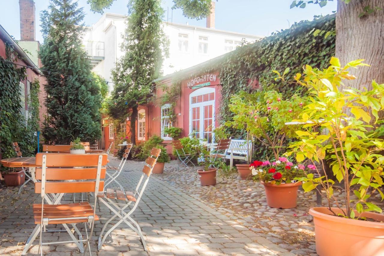 Hotel Deutsches Haus Heiligenhafen Exterior photo